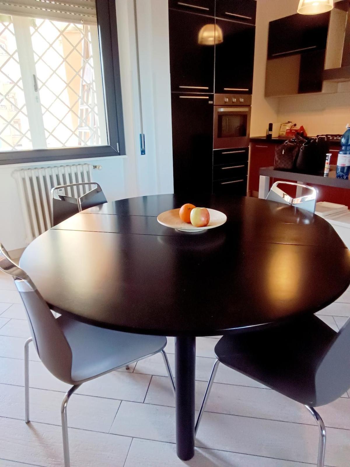 Apartment Urban Art Spacious And Modern