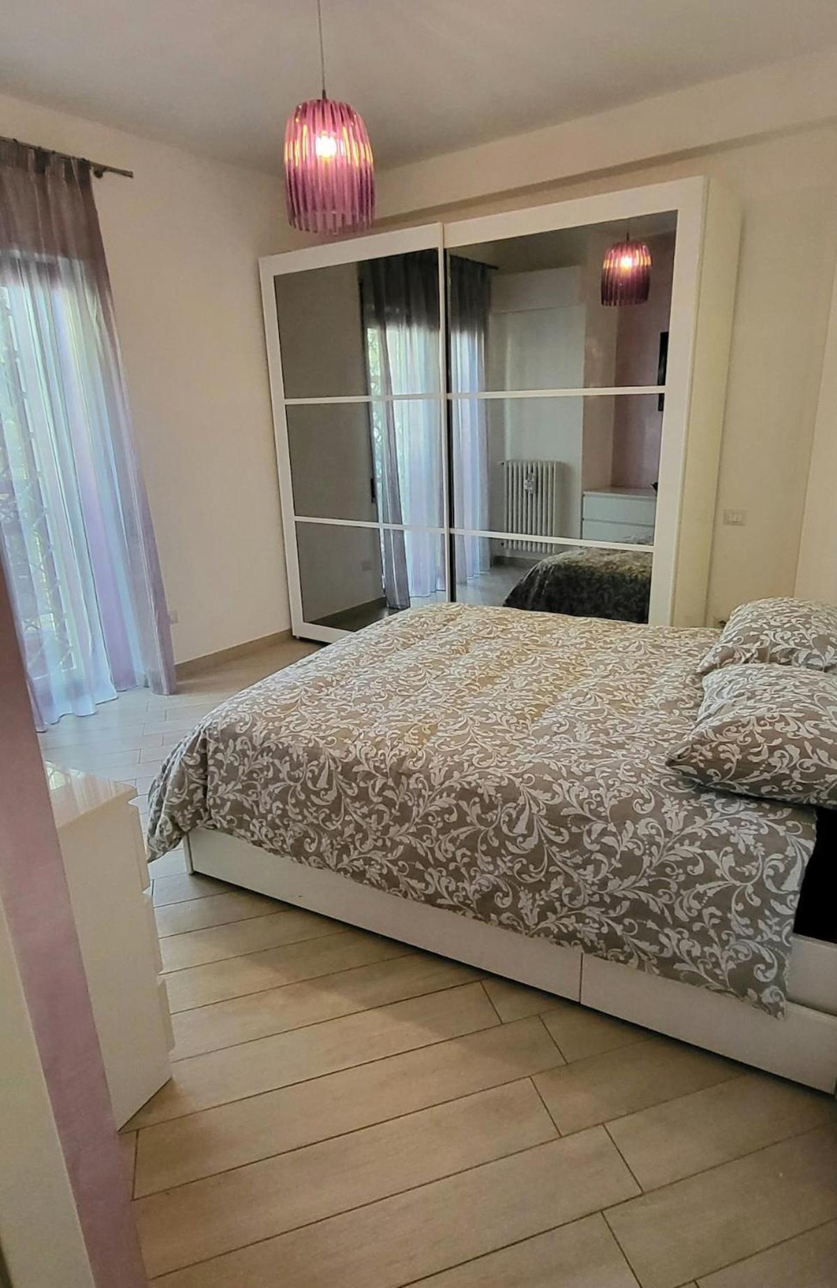 Apartment Urban Art Spacious And Modern